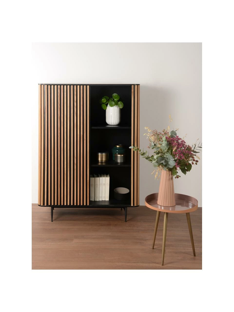 Buffet haut design placage bois de chêne Linea, larg. 98 x haut. 135 cm 4 Buffet haut design placage bois de chêne Linea, larg. 98 x haut. 135 cm – Image 2