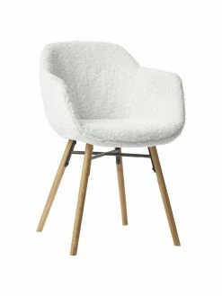 Westwing Collection Petite chaise à accoudoirs tissu peluche avec pieds en bois Fiji, larg. 59 x haut. 84 cm